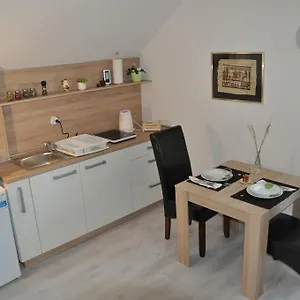 Simpli , Ljubljana Slovénie
